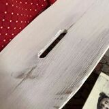 Small footrest bench, rustic, in patinated wood.