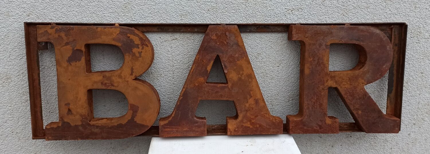 Rusty metal plate BAR