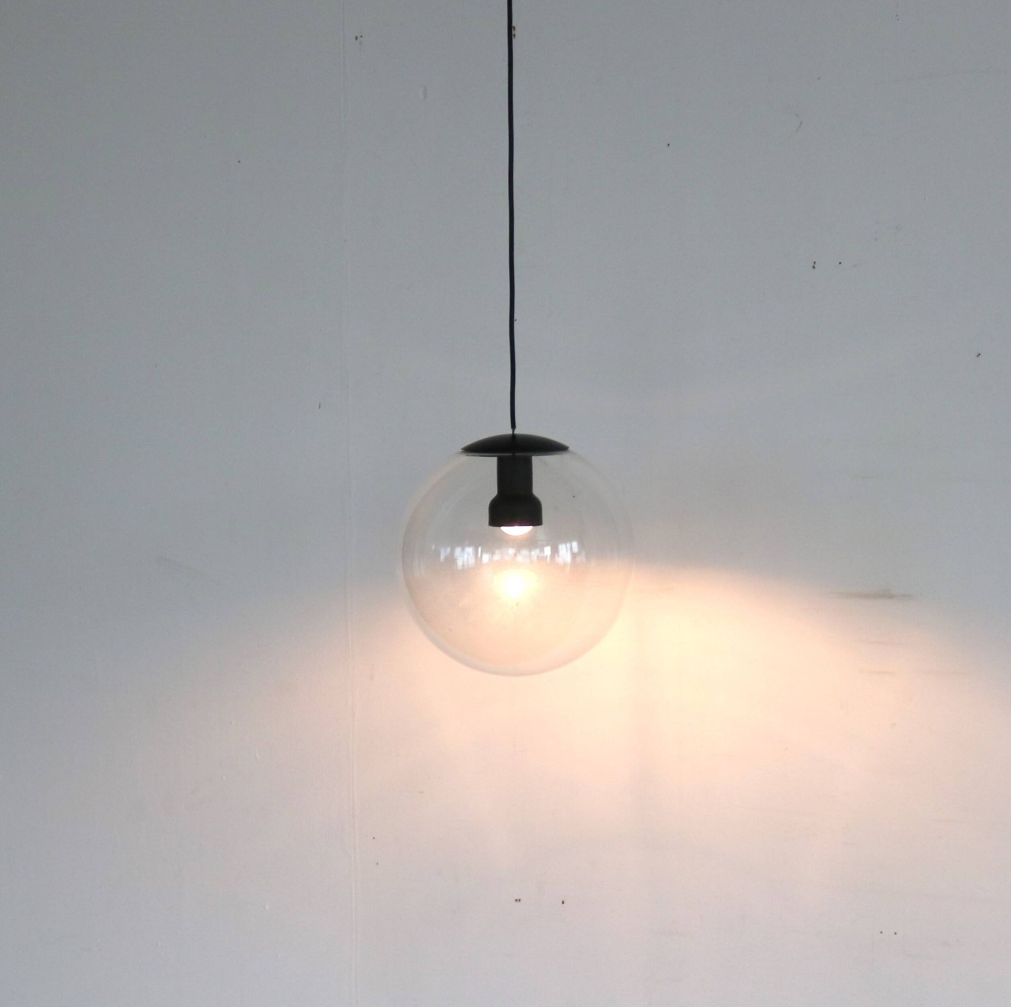 vintage hanging lamp | globe | Philips | 60's