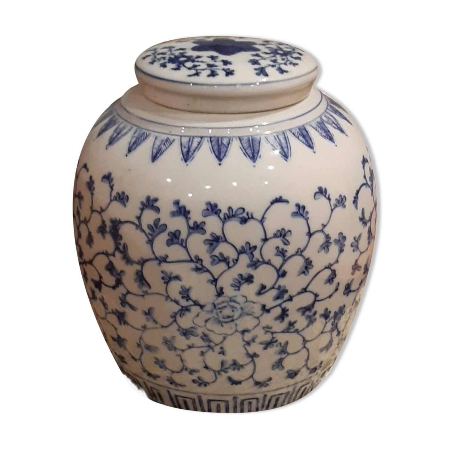 Chinese porcelain ginger pot