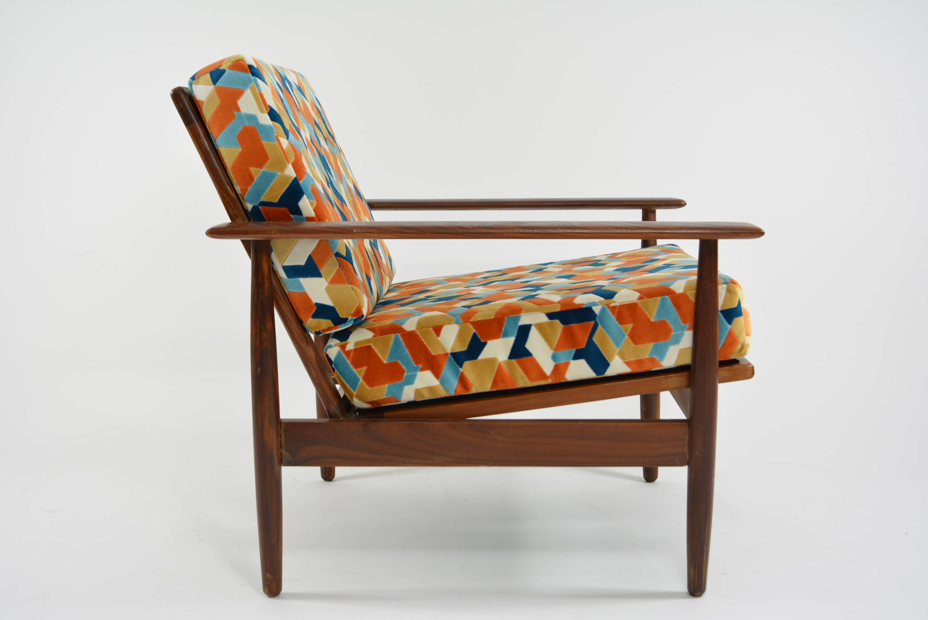 Scandinavian armchair with geometric fabric