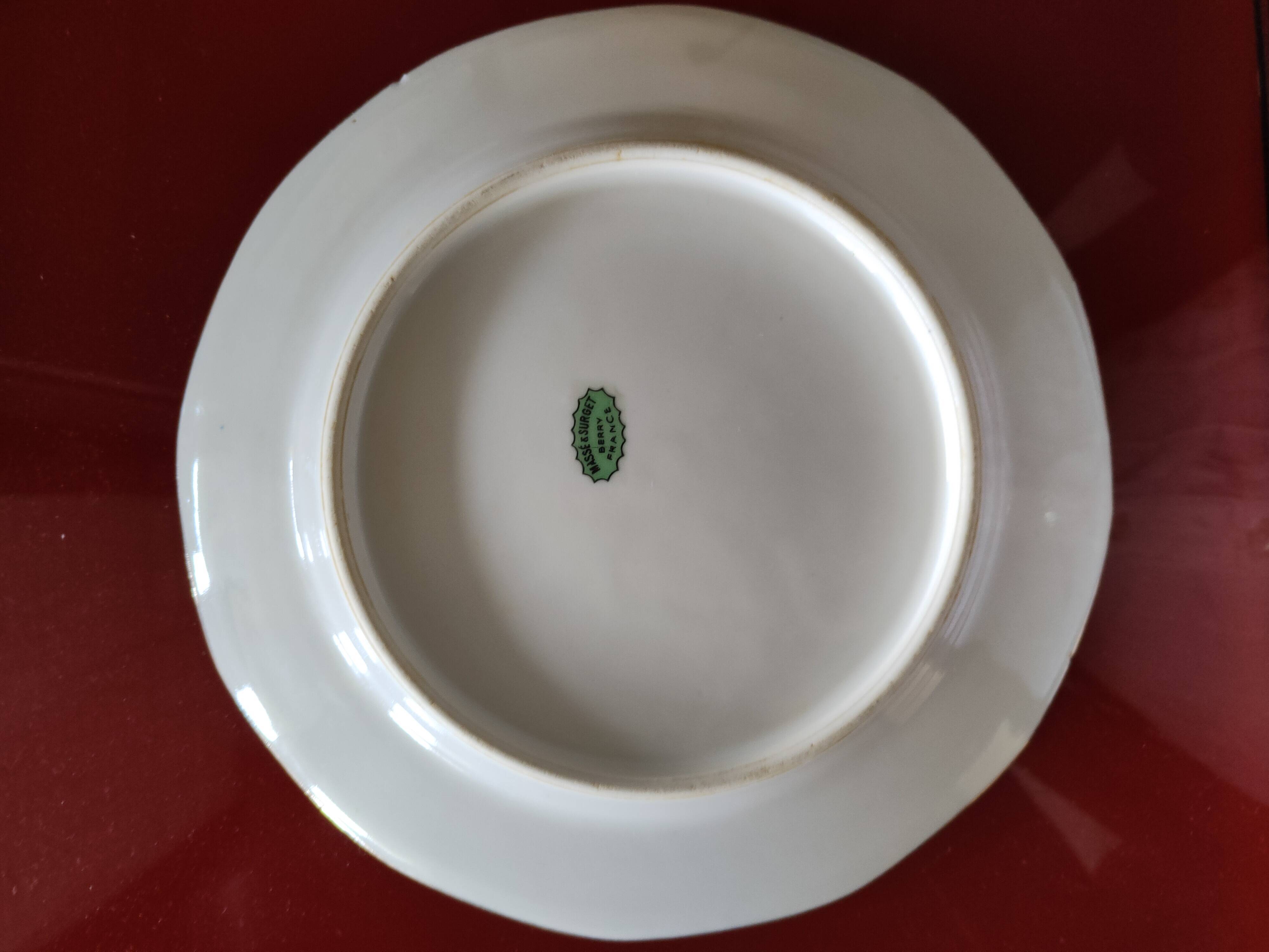 Dishware