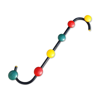 Portemanteau en métal noir et plastique multicolore, 1960-1970