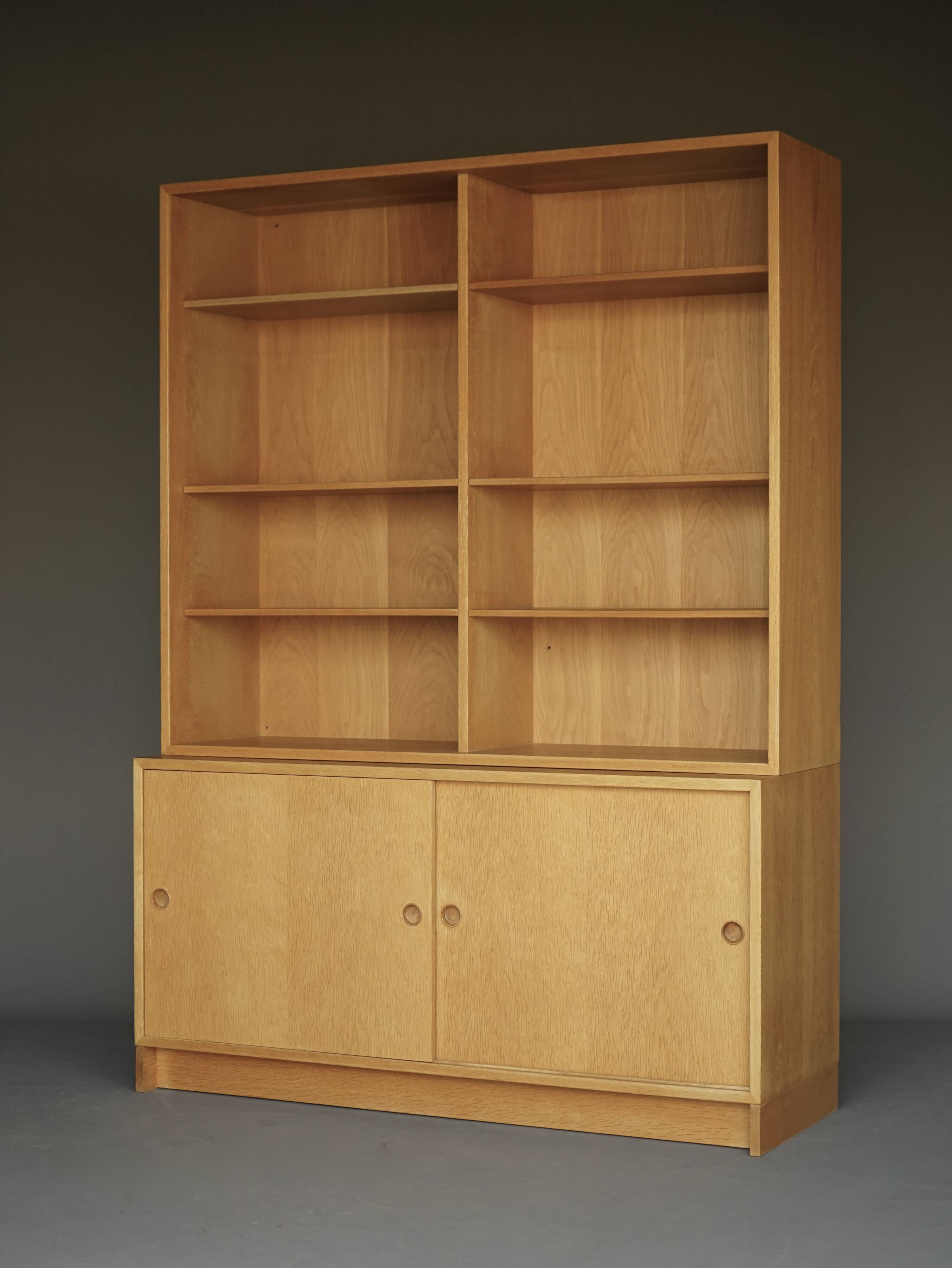 Oak Bookcase by Børge Mogensen for Karl Andersson & söner. Sweden, 1960s