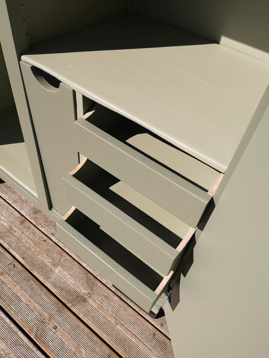 Renovated compact Mado buffet