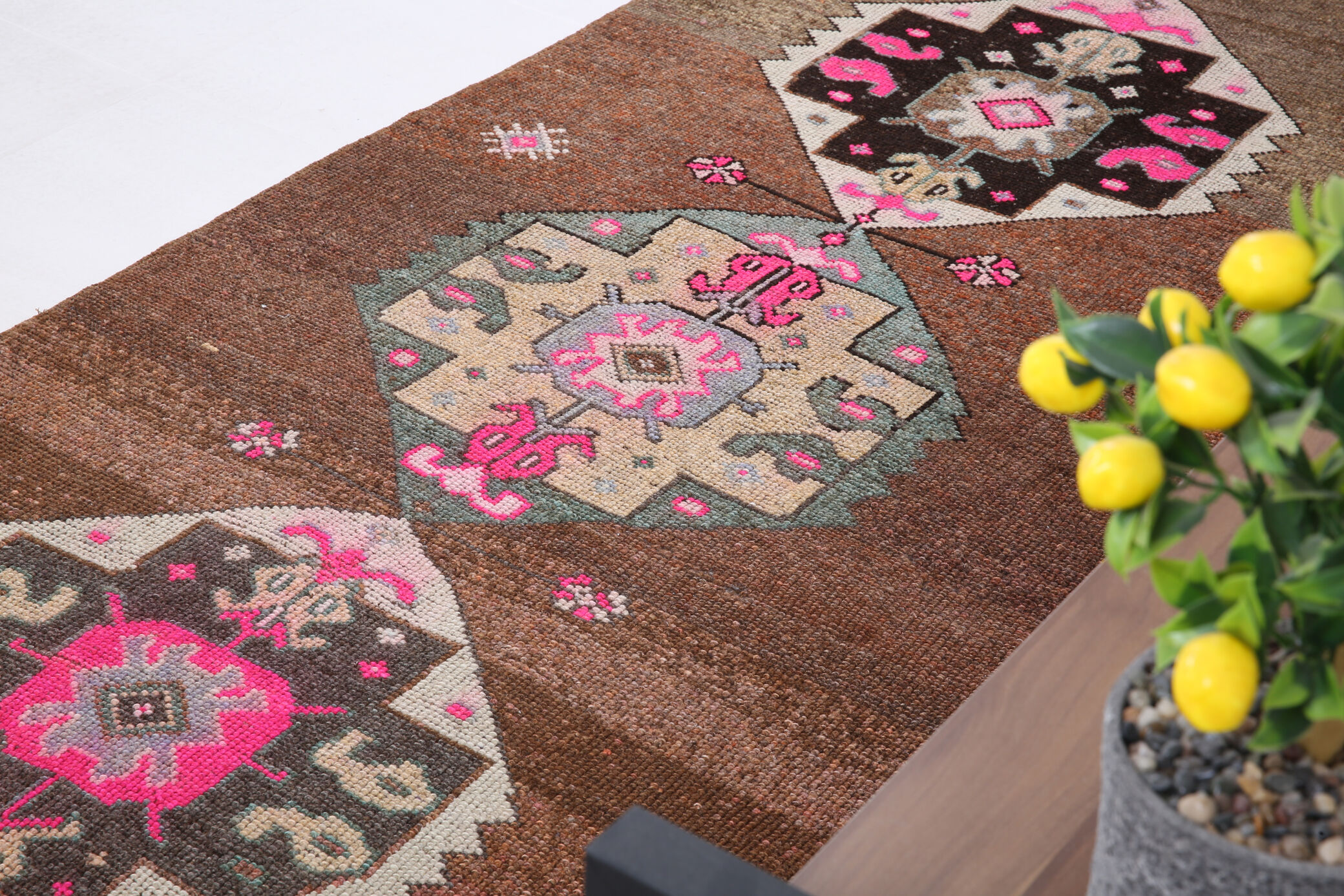 Geometric brown oushak runner rug, 97x326cm