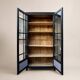 Armoire parisienne noire vitrée rénovée
