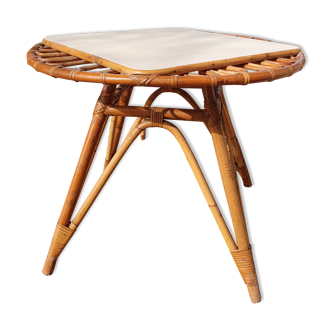 Table basse en rotin