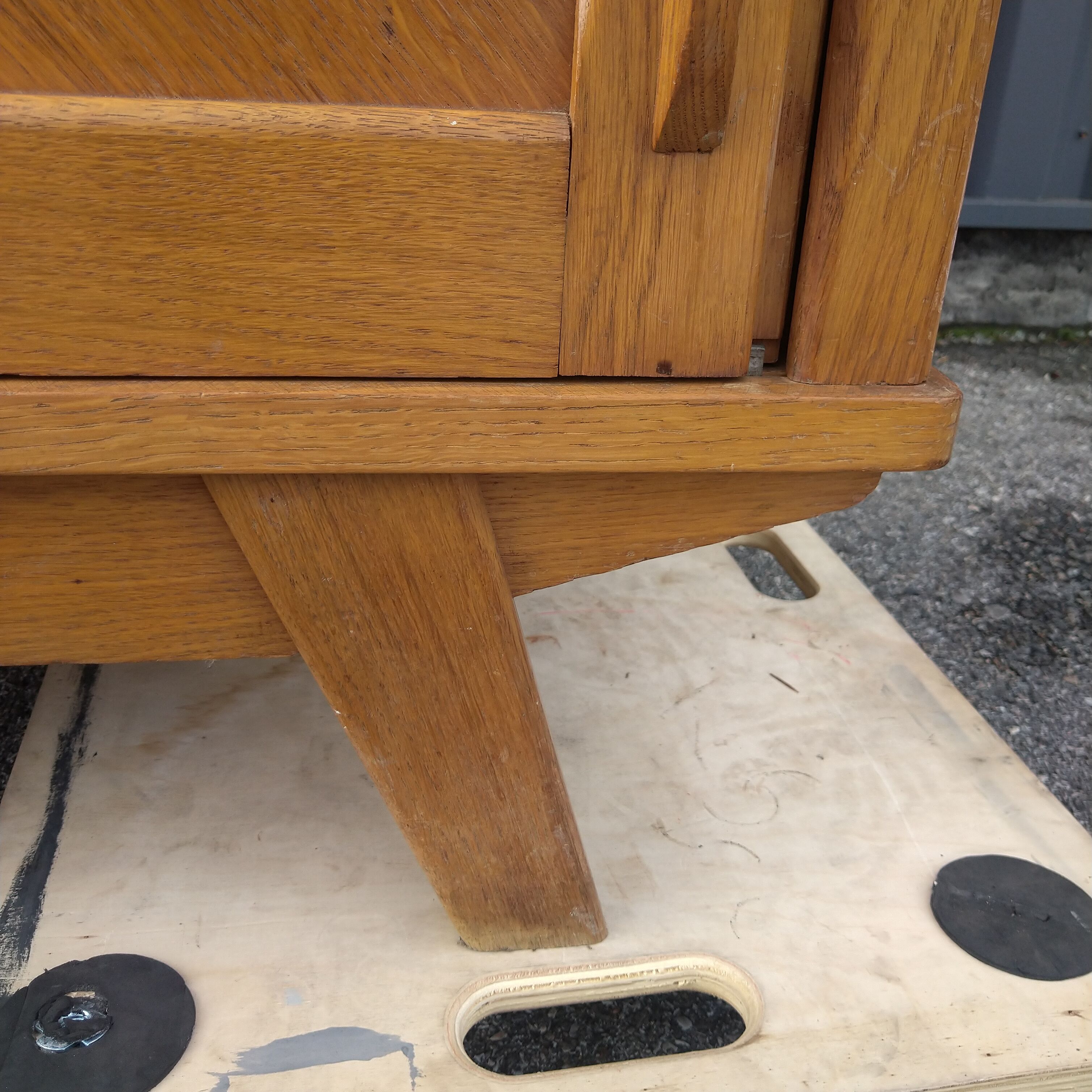 Armoire vintage
