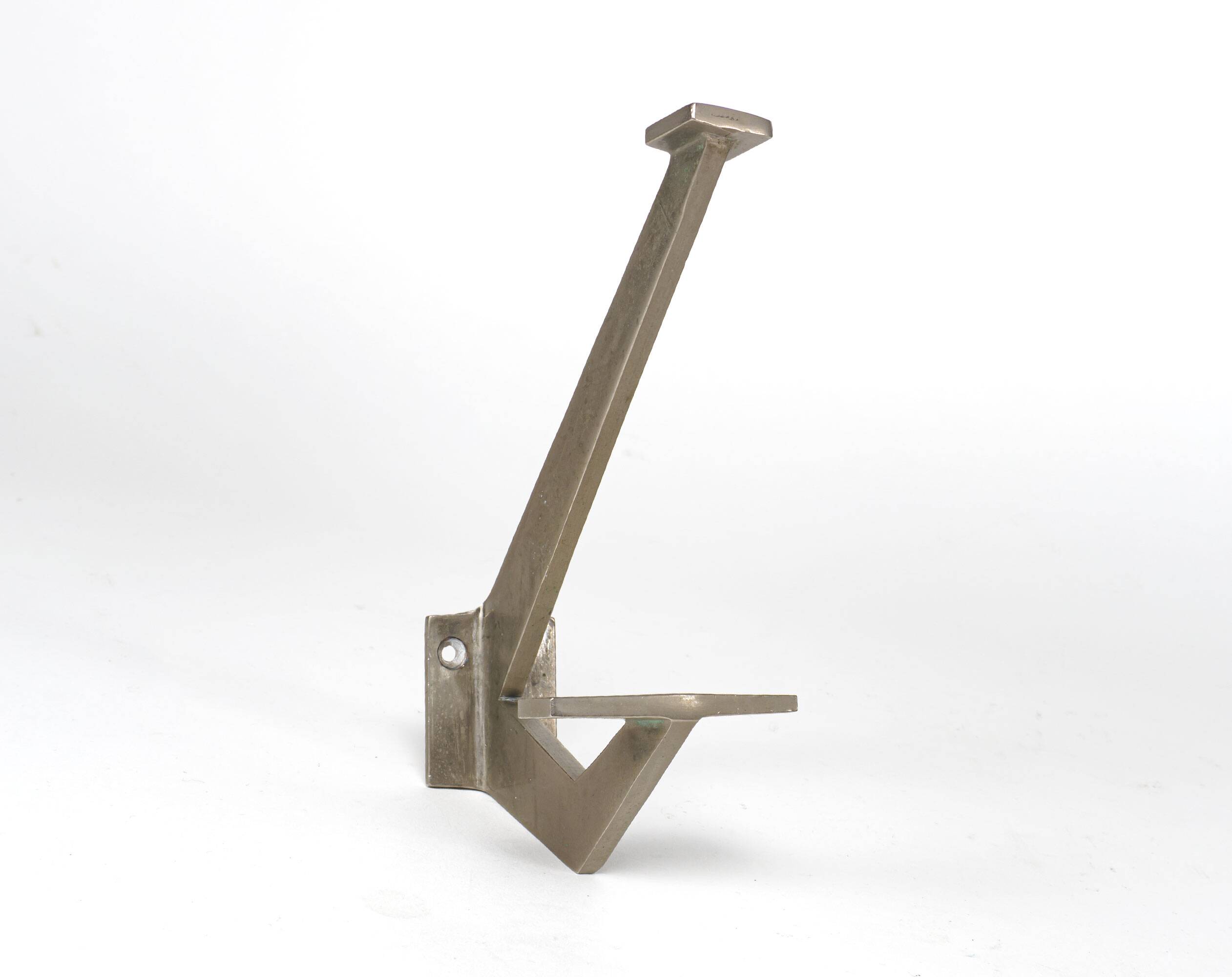 Crochet de manteau mural en bronze plaqué art déco angulaire des années 1940