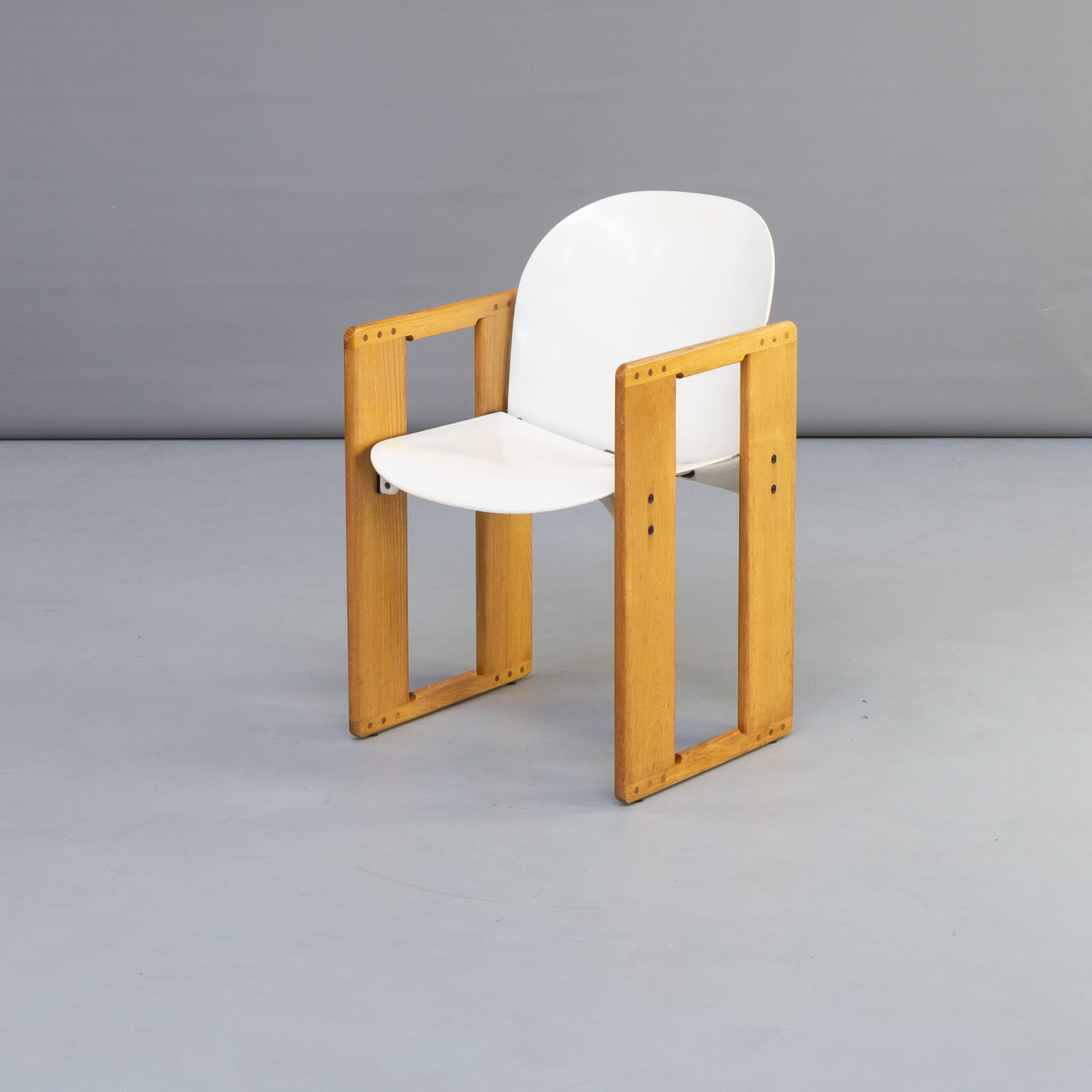 Arfa & Tobia Scarpa ‘dialogo’ dining chairs for B&B Italia 1970