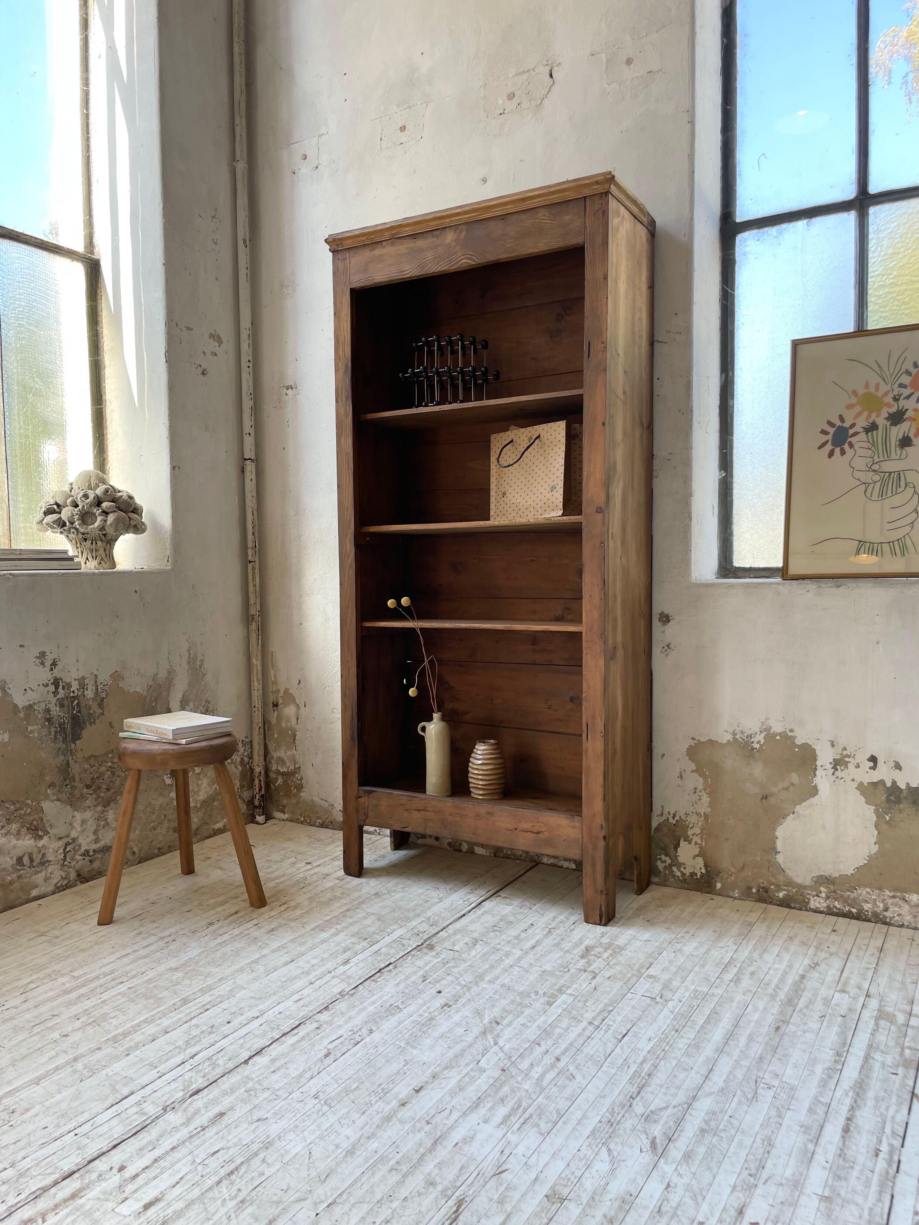 Library bonnetière pine