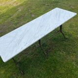 Three-legged bistro table