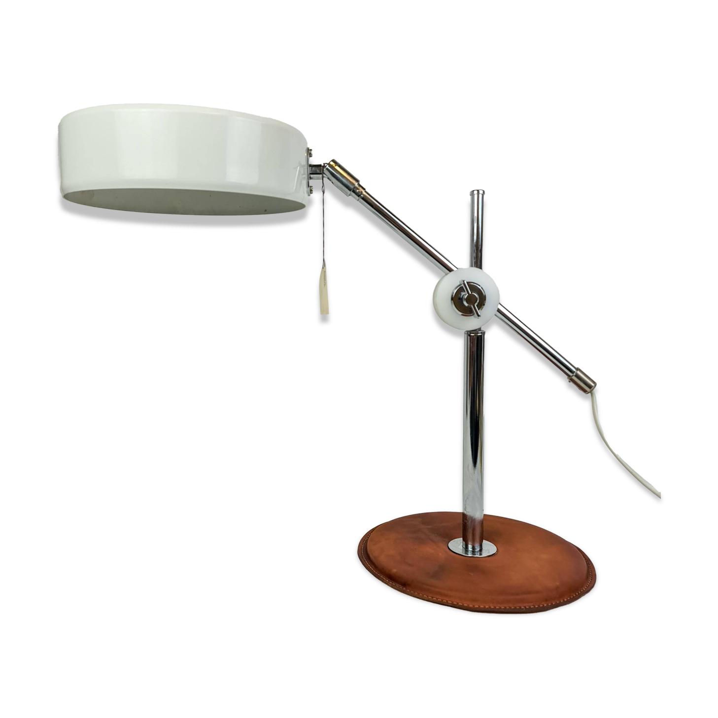 Atelje Lyktan desk lamp in chrome and vintage brown leather, mid-century, Sweden.