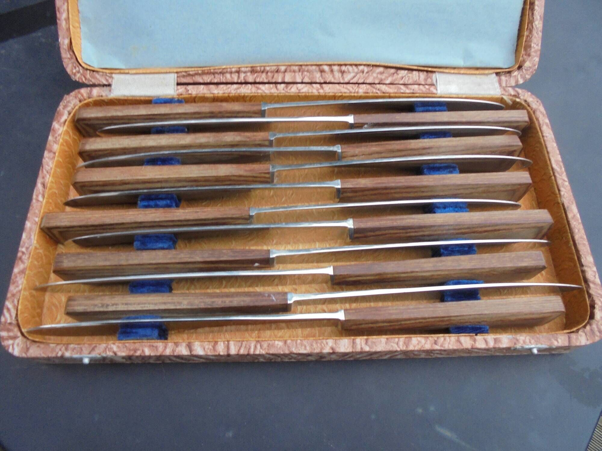 12 table knives vintage handle wood (rosewood) stainless steel blades