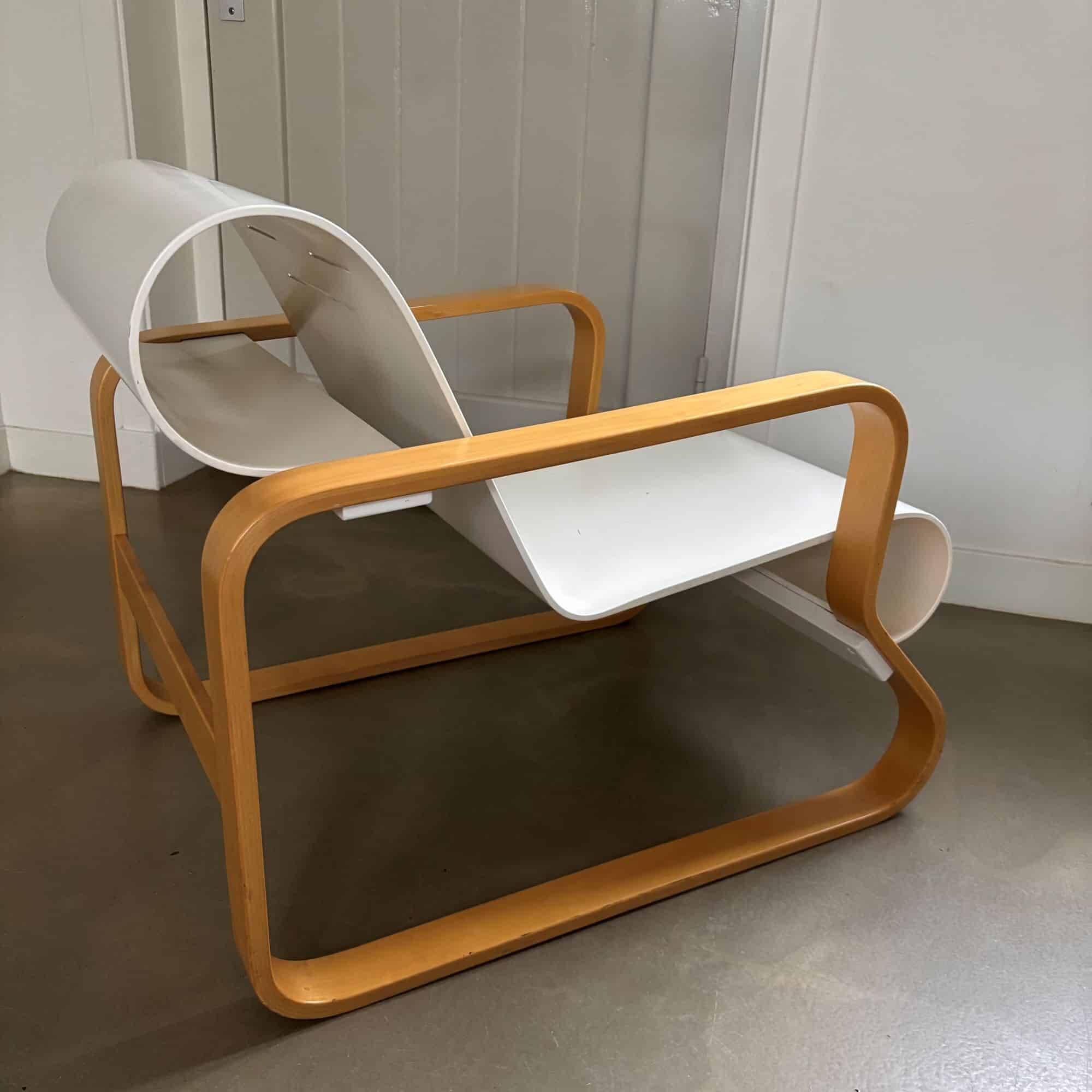 Alvar Aalto Paimio No. 41 lounge chair for Artek, 1931