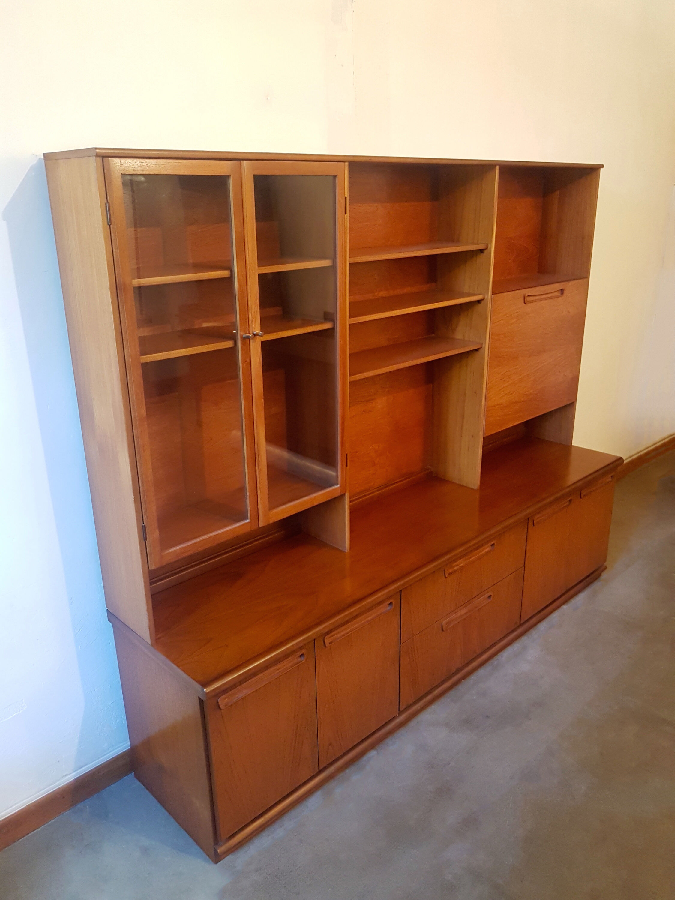 Living to scandinavian lines 60