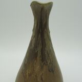 Denbac pitcher mounts lion paws