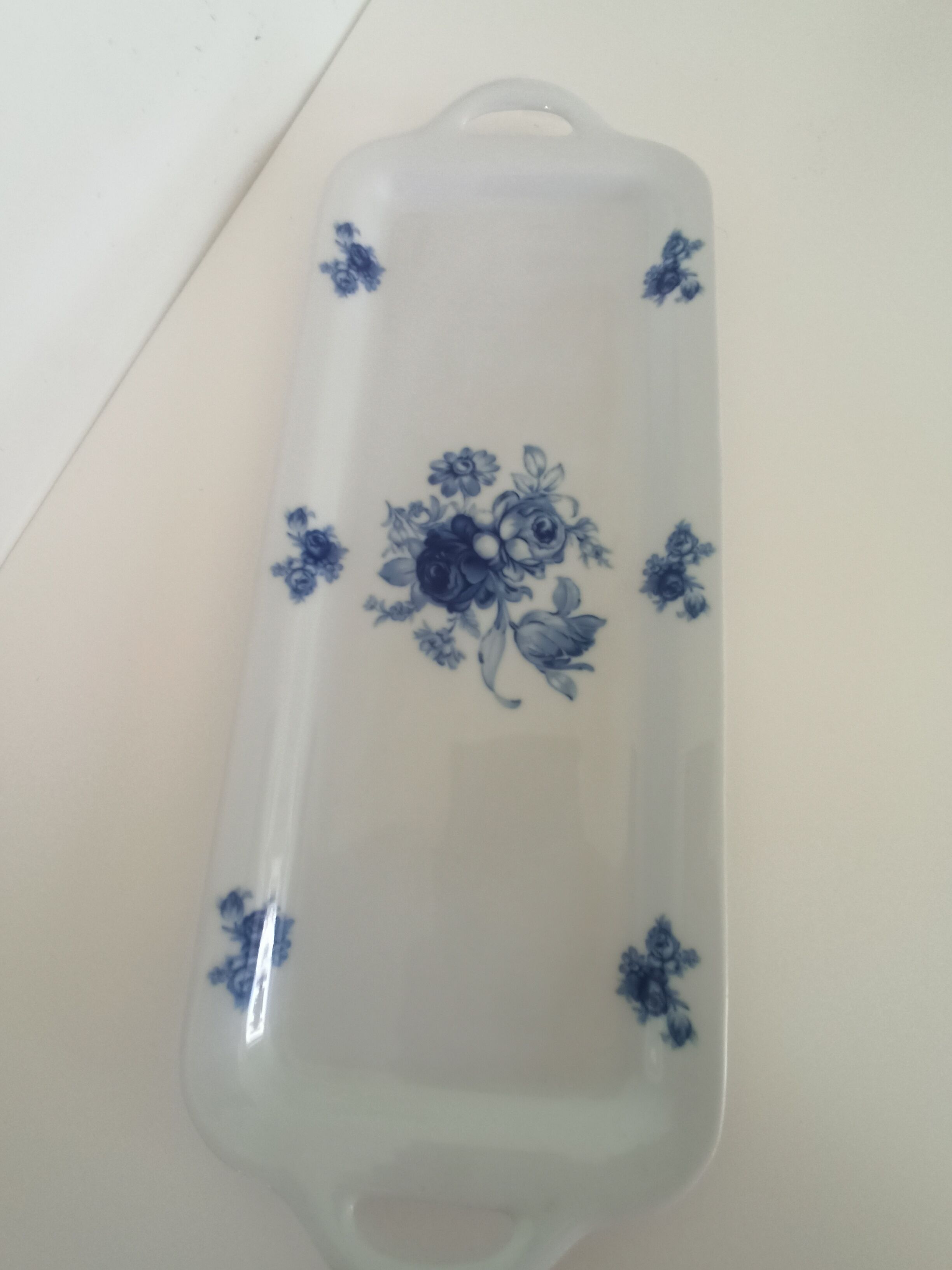 Presentation tray in blue and white Baudour porcelain