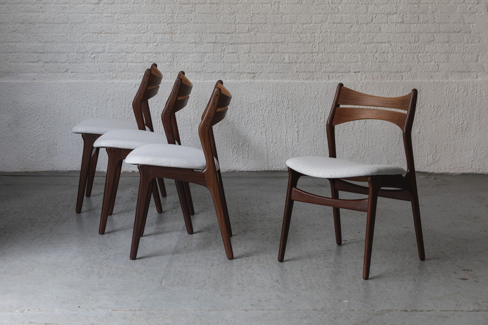 Set of 4 dining chairs ‘model 310’ by Erik Buch for Chr. Christensens Møbelfabrik, Danish design, 60