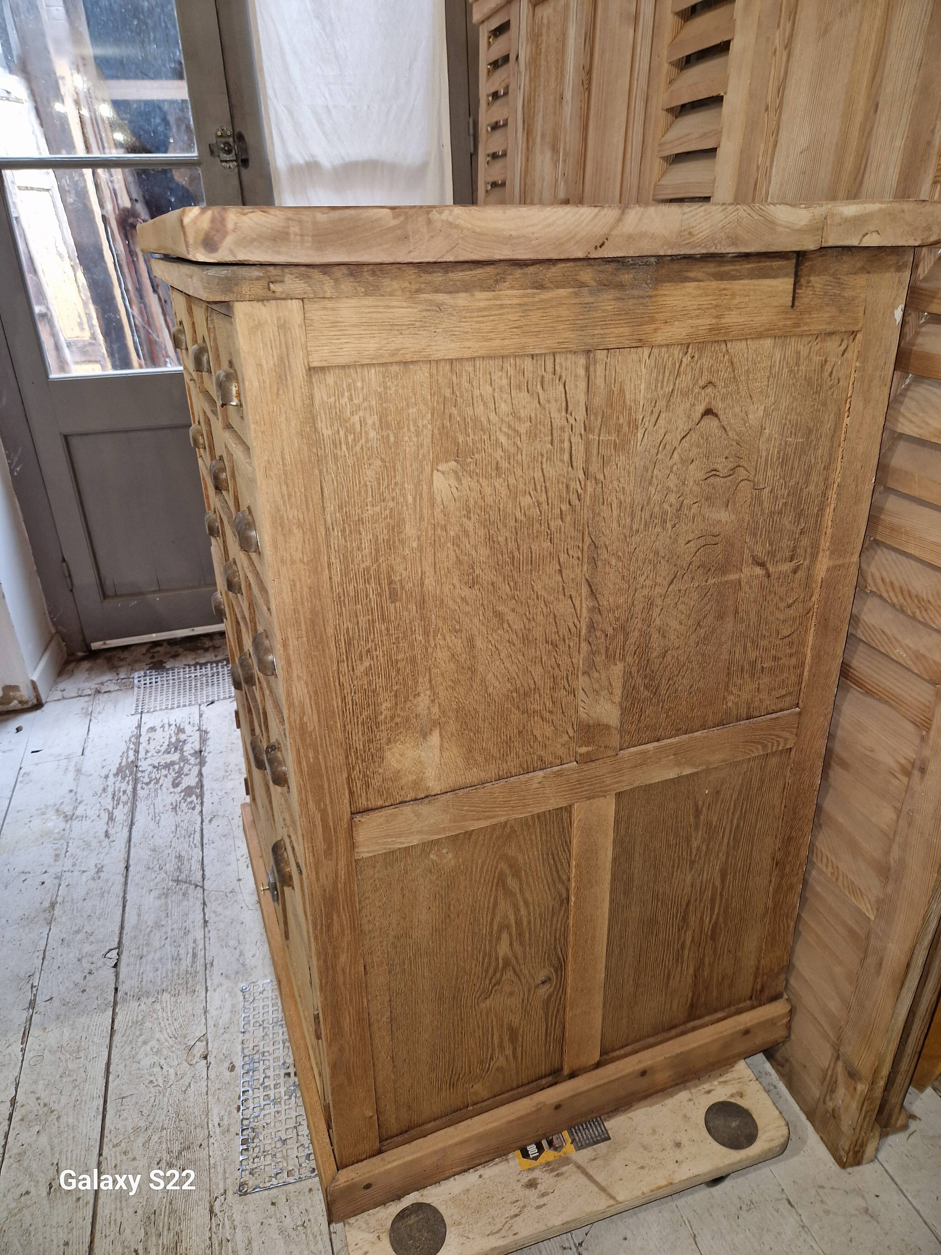 Accounting profession furniture