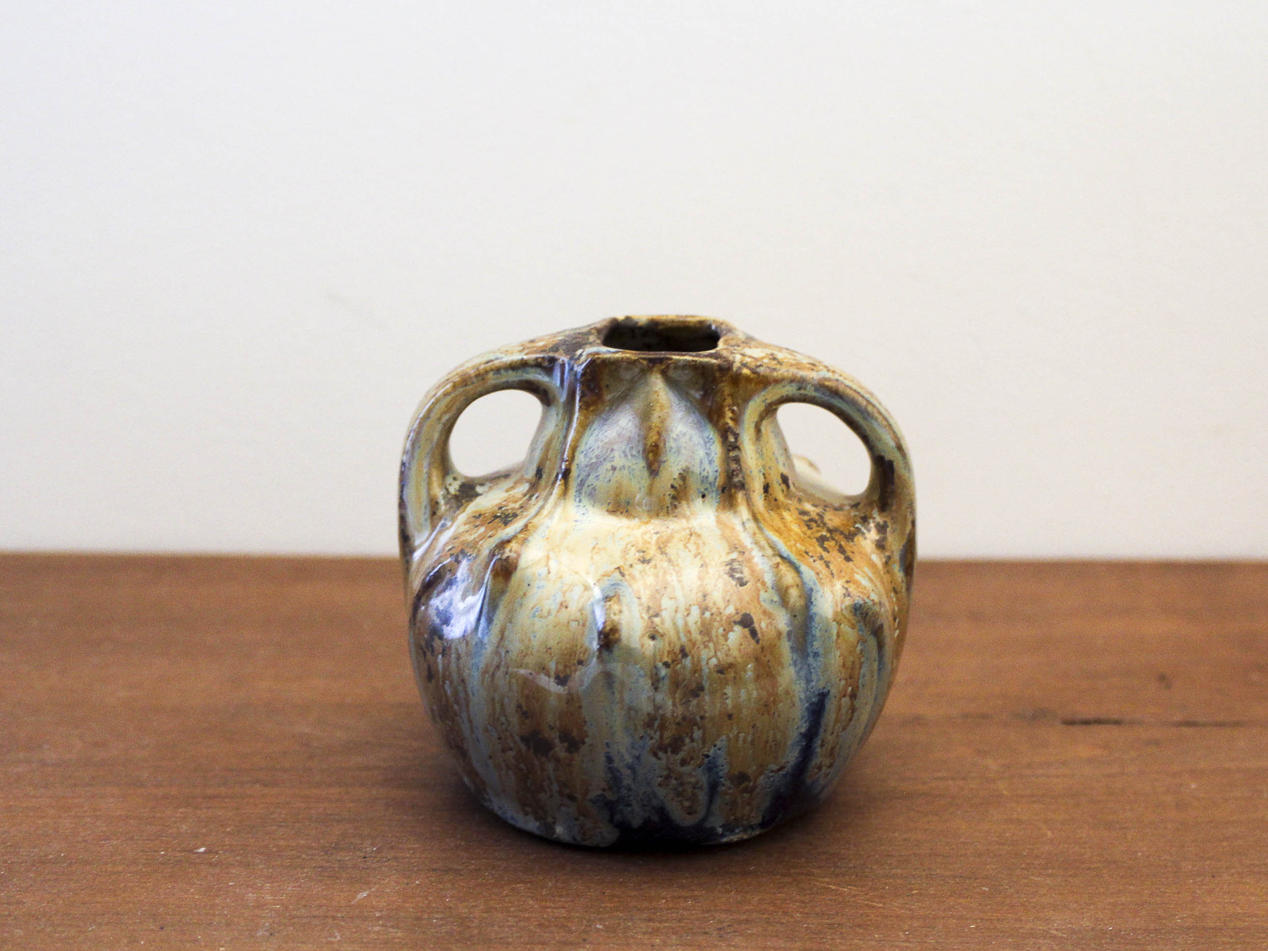 Art deco ceramic vase with coulure