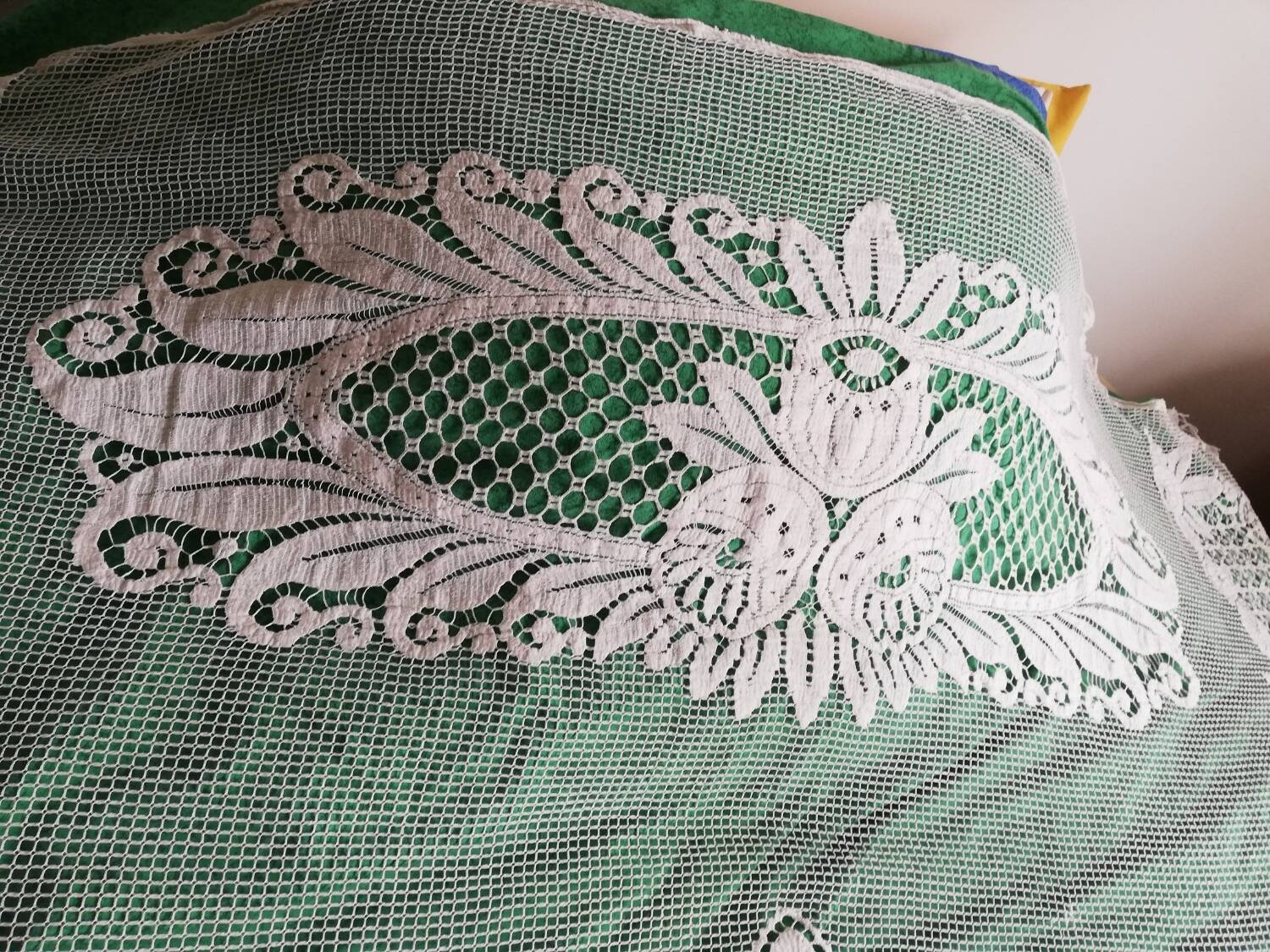 Bedspread, vintage crochet, openwork flowers, square stitches.