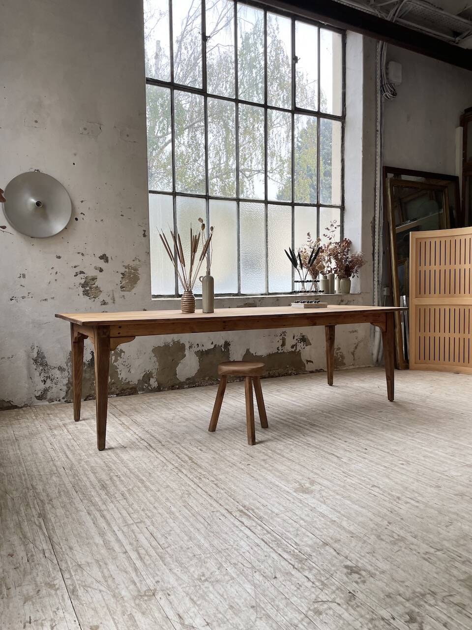 Farmhouse table with spindle legs 2.50m