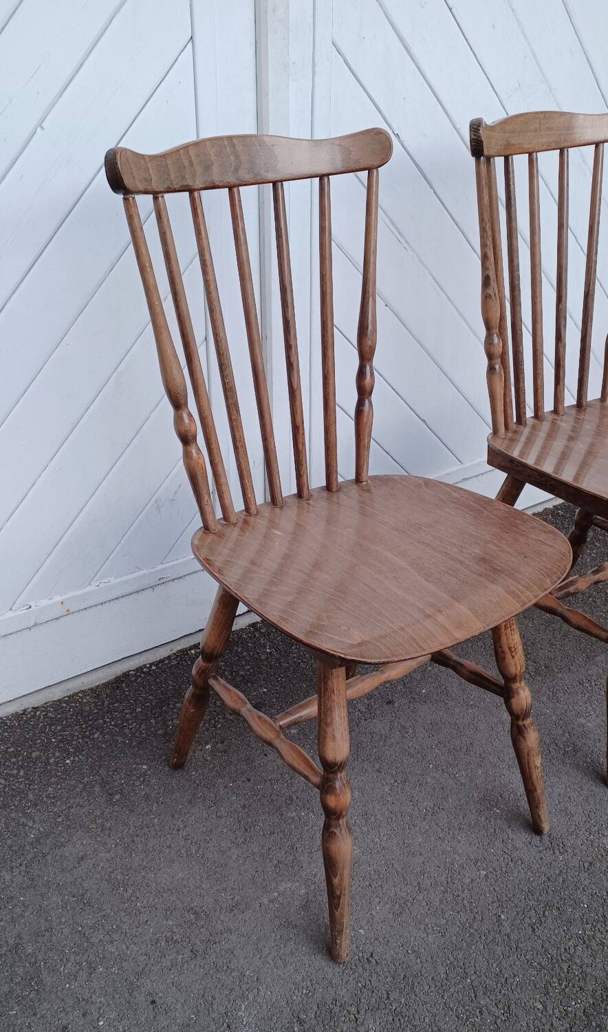Pair of Baumann chairs model Tacoma