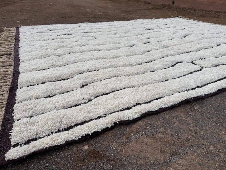 Handmade traditional Berber rug size 2/3 m
