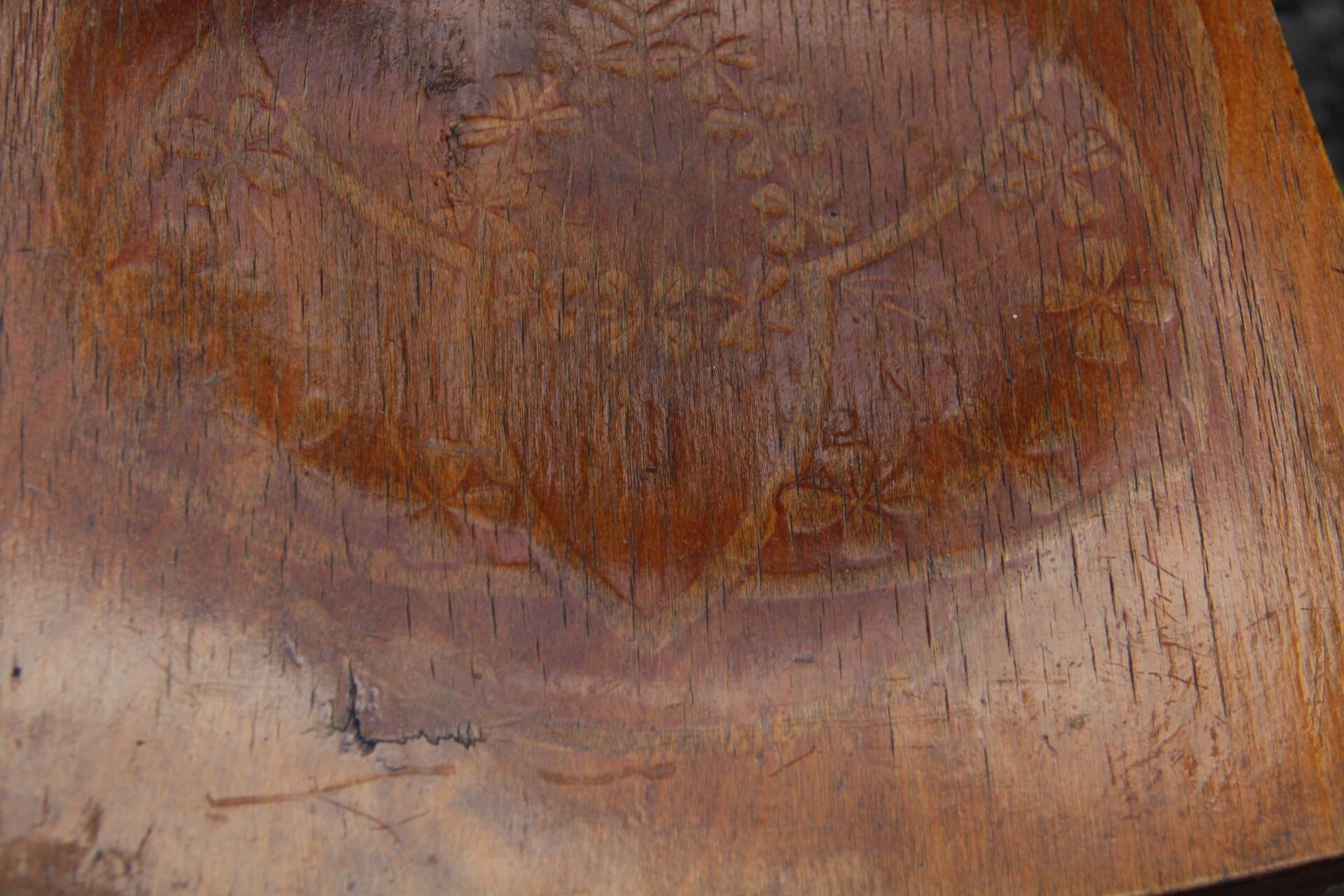 4 chaises bistro aux assises sérigraphiées