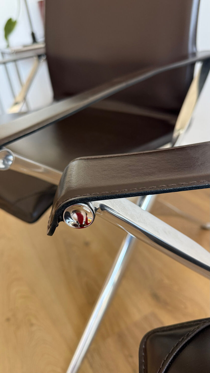 Beverly Armchair – B&B Italia – designed by Antonio Citterio