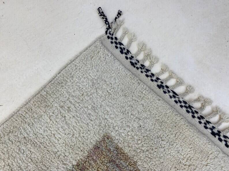 Berber Moroccan rug 250cm x 150cm