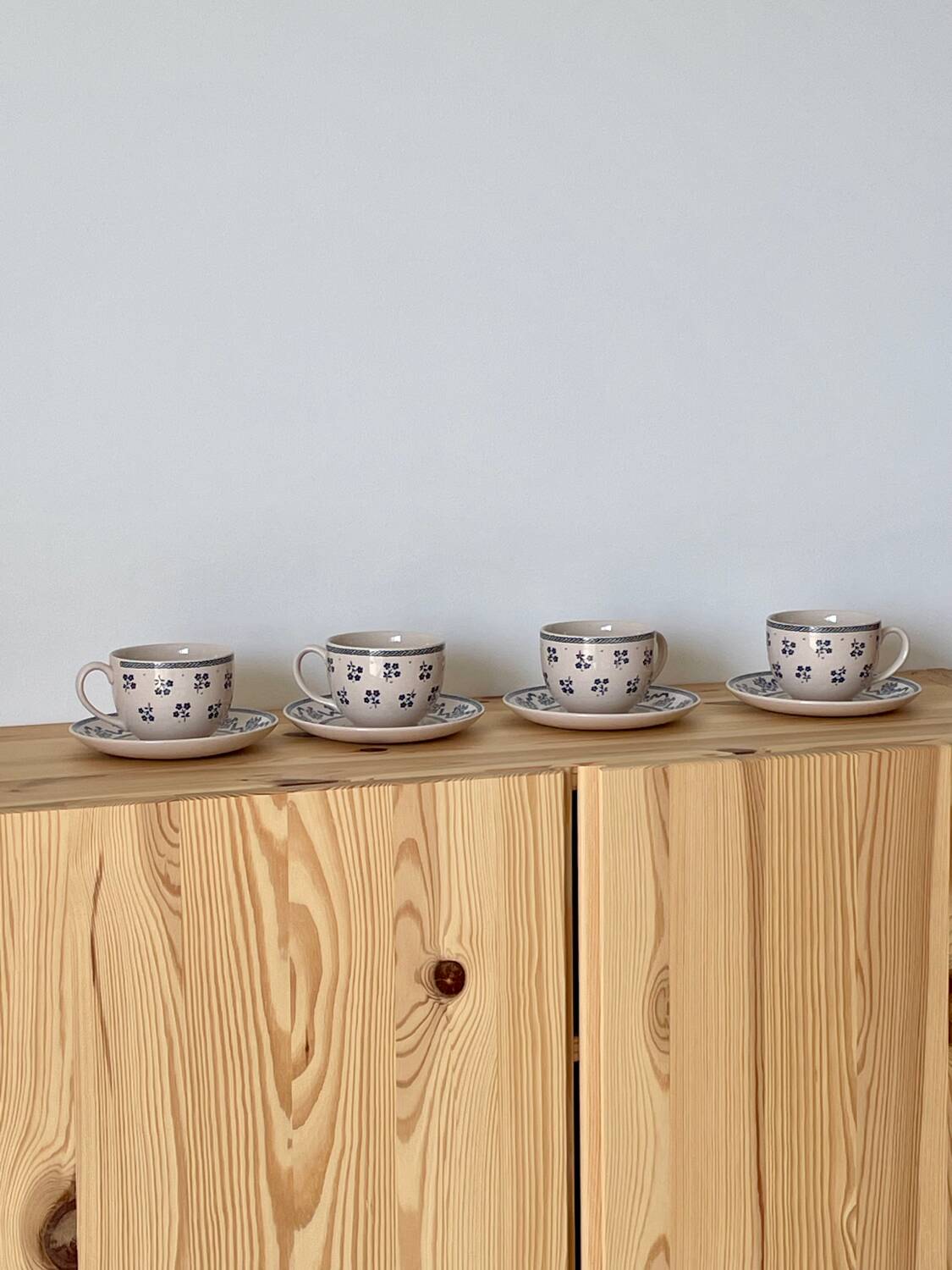 Lot Laura Ashley