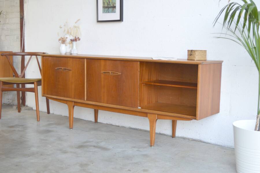 Sideboard with sliding doors * 183 cm