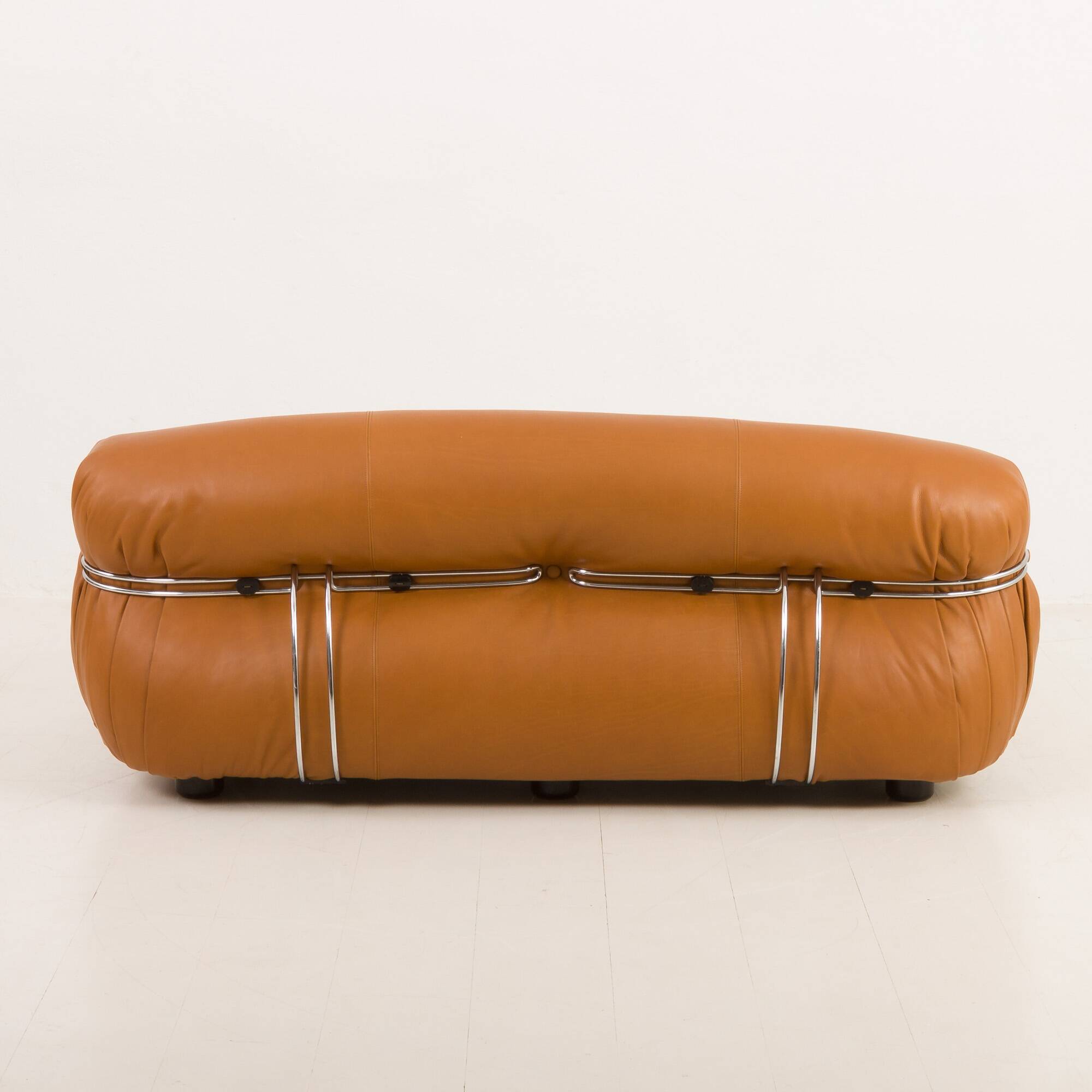 Canapé Soriana d'Afra et Tobia Scarpa pour Cassina, en aniline entièrement naturelle