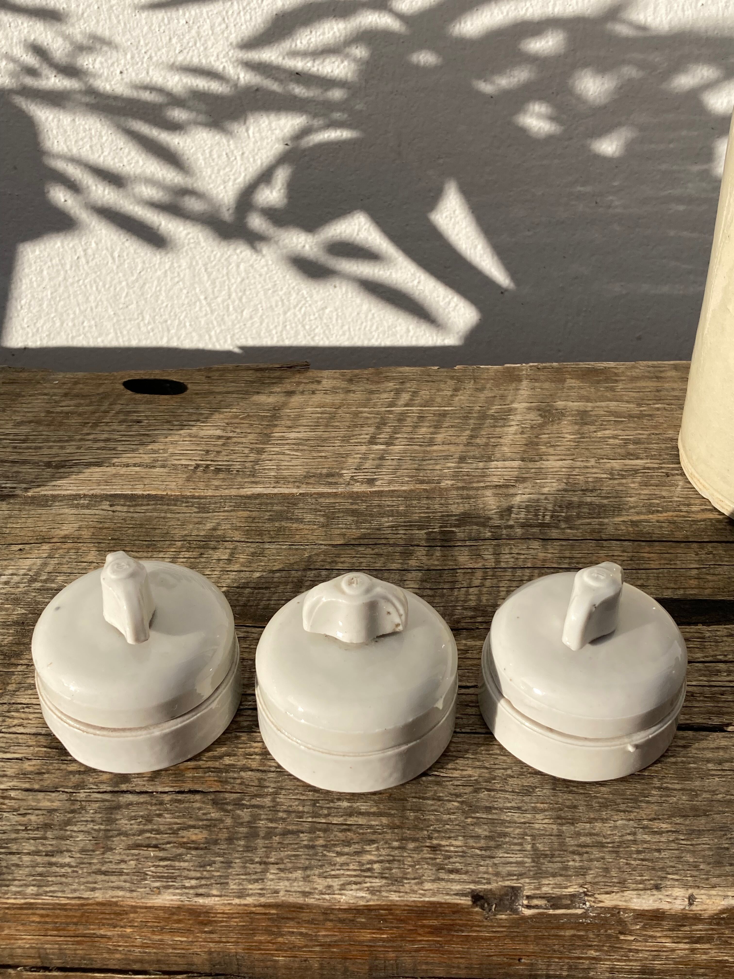 3 electric switches ceramic 20-30s vintage white