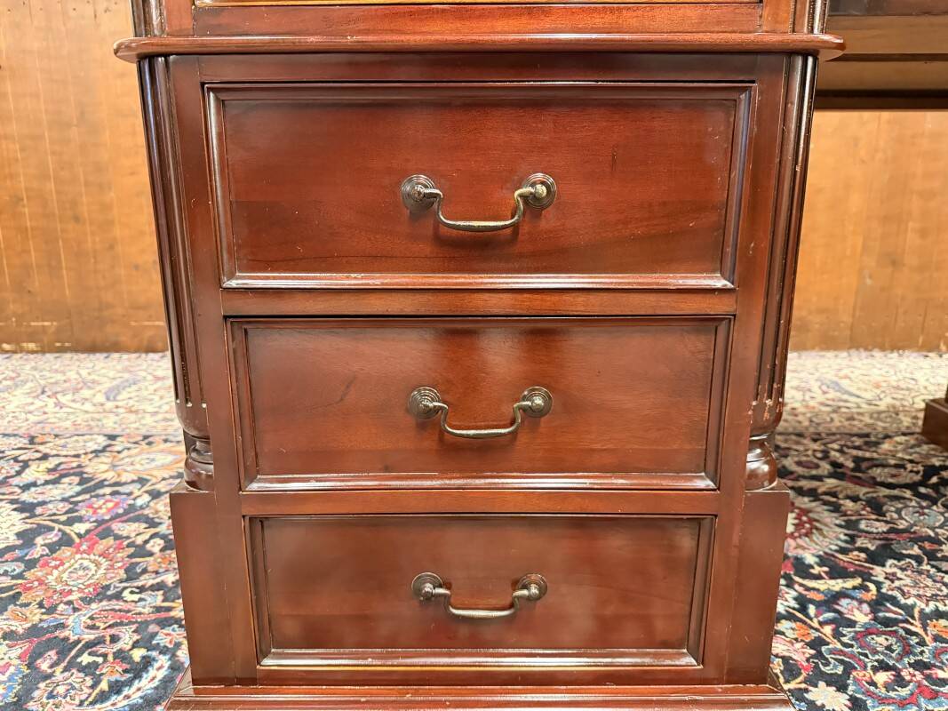 Classic English Chesterfield Partnerdesk Desk