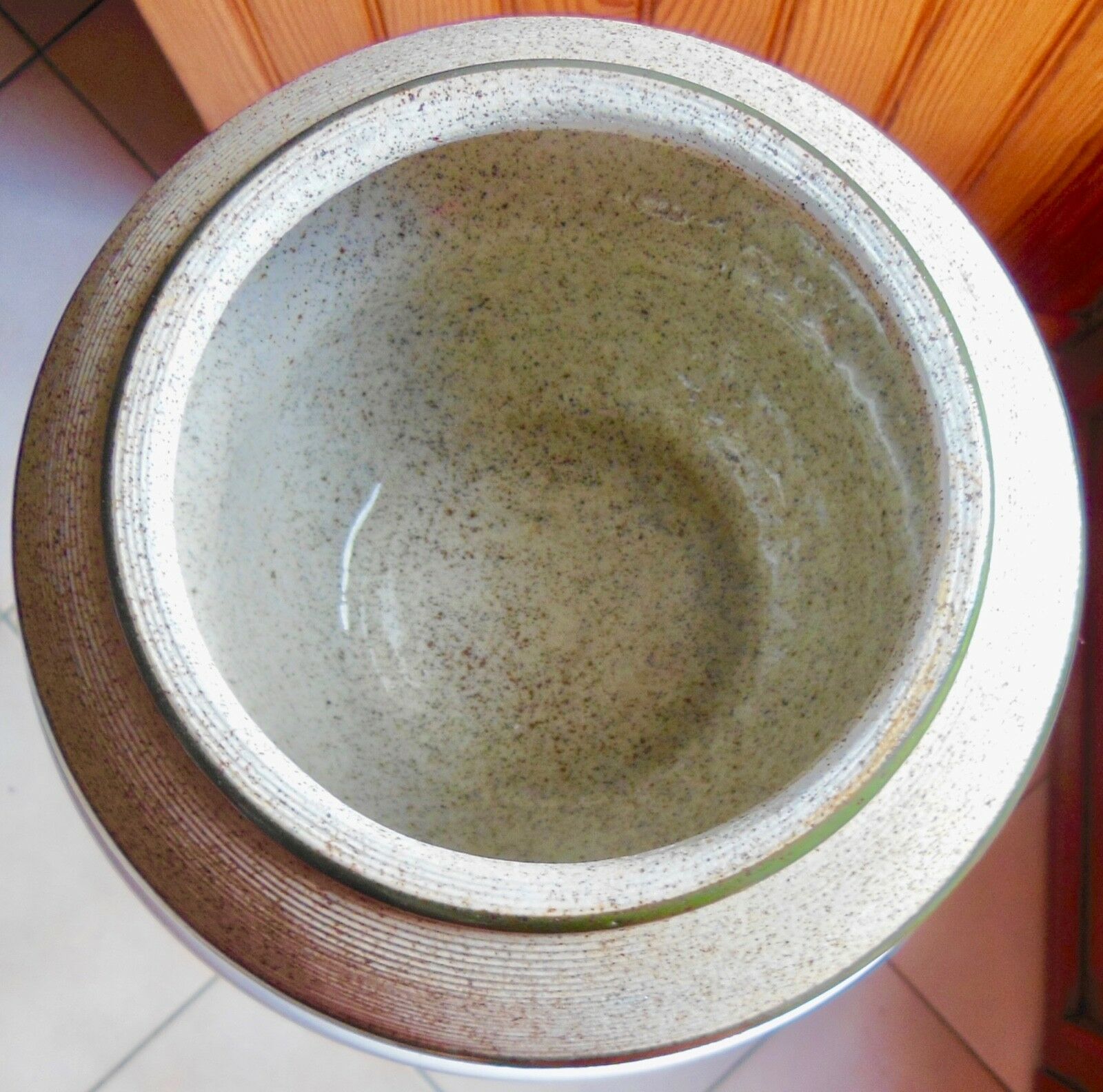 Bonbonnière or pot with ceramic art deco lid signed brisdoux