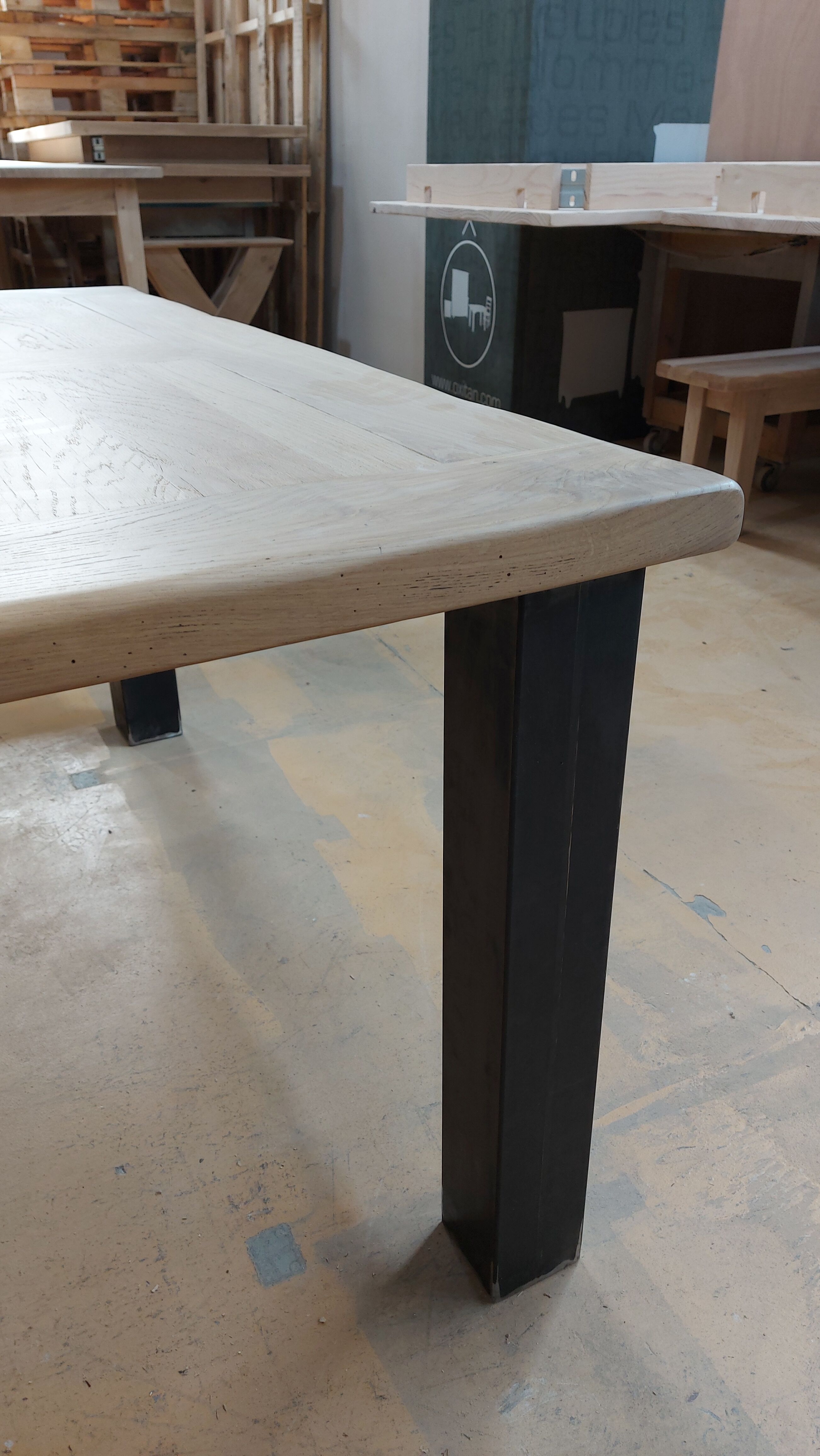 Solid oak farmhouse table metal feet