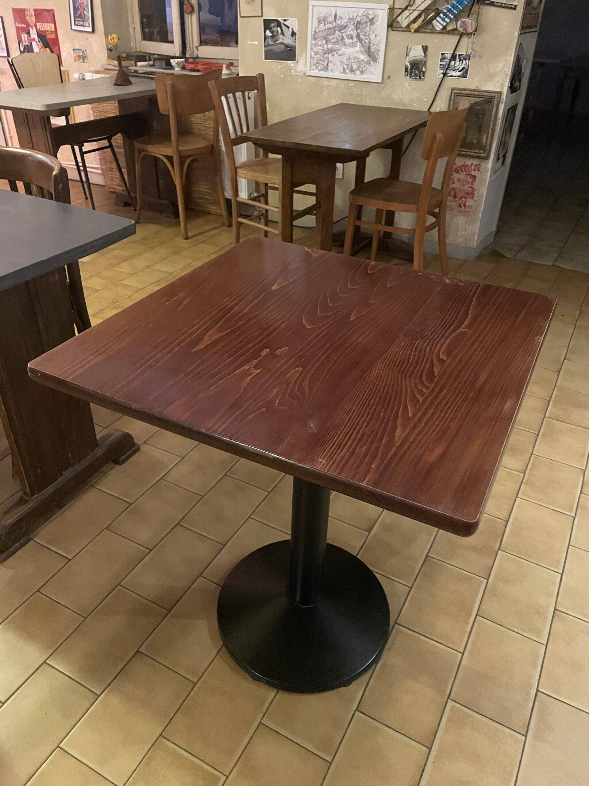 Table bistrot
