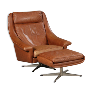 fauteuil en cuir et pouf design danois Aage Christiansen