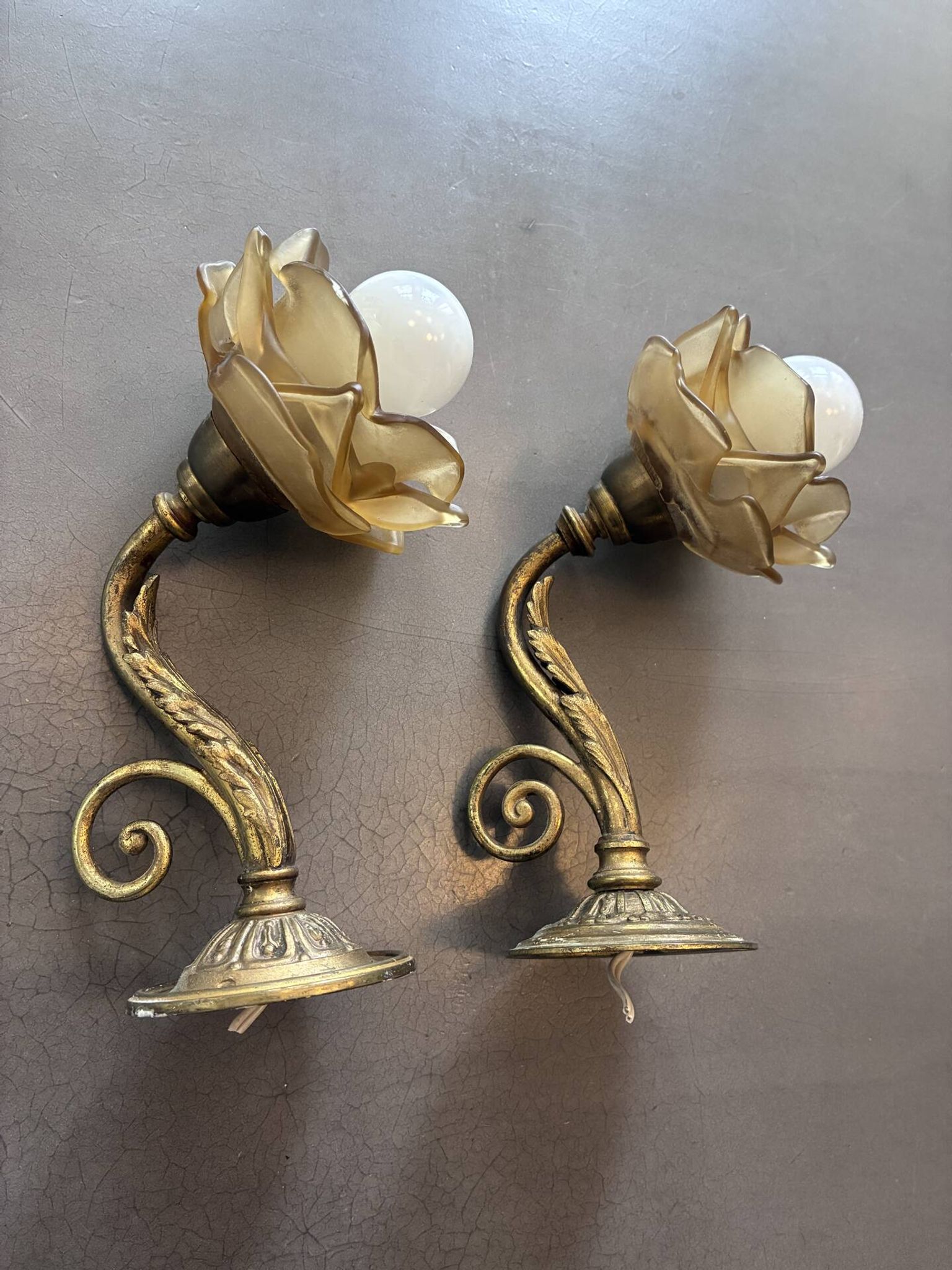 Paire d’appliques vintage en laiton