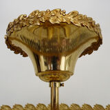 Large chandelier, brass crown ceiling lamp, 4 floors, 8 lights, glass grapevines. Year 80