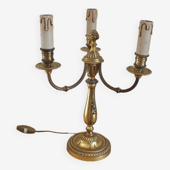 Lampe de style Louis XVI en bronze à 3 bras de lumière