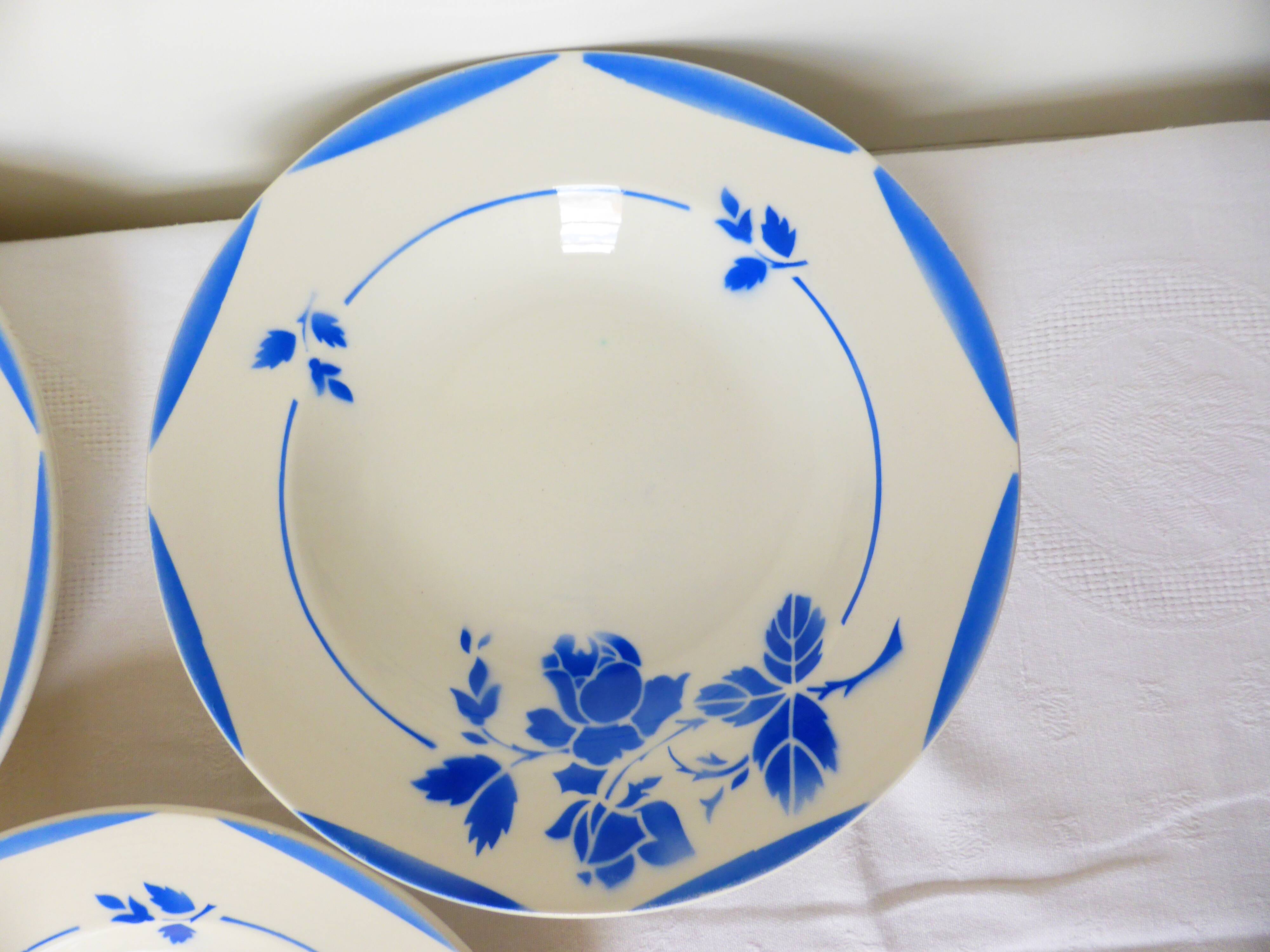 3 vintage deep plates 210846