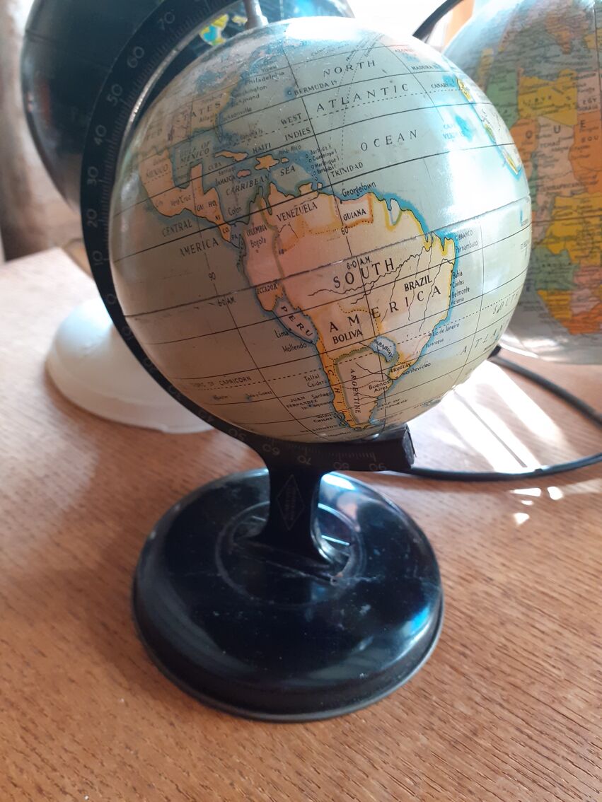 Globe terrestre vintage anglais Peliable Series années 50