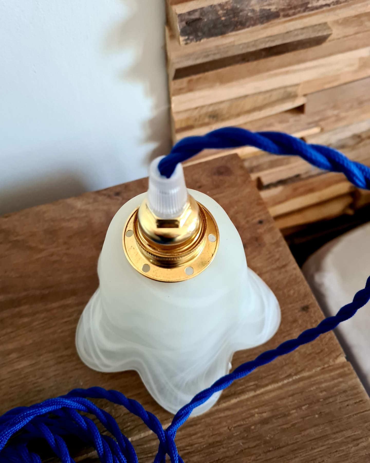 Marbled glass tulip walker