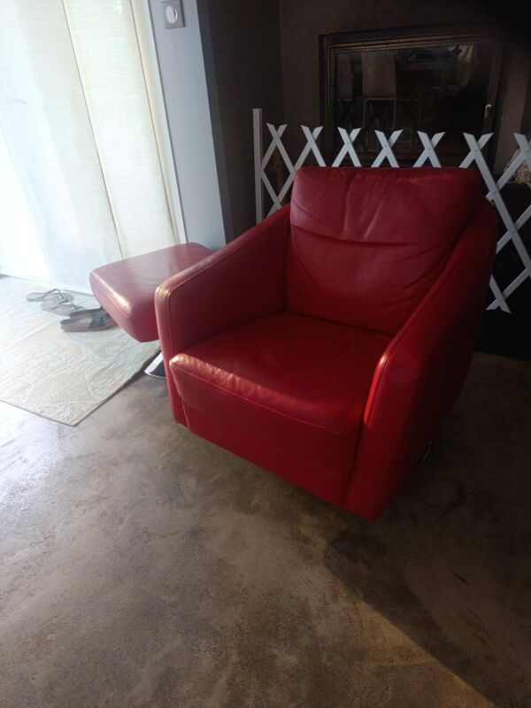 Ensemble XXL Maison en cuir rouge - canapé , fauteuil et 2 poufs