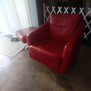 Ensemble XXL Maison en cuir rouge - canapé , fauteuil et 2 poufs
